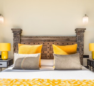 Hotel Miba junior suite: cama king-size