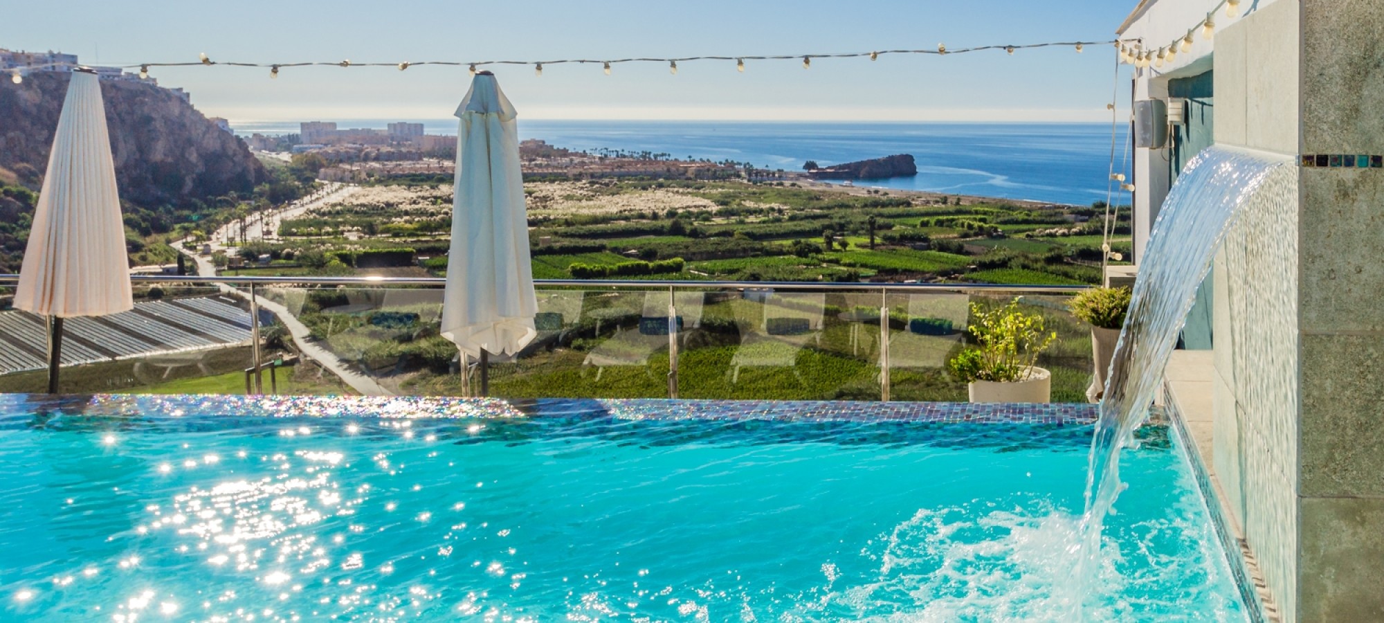 Hotel Miba piscina infinita en la azotea