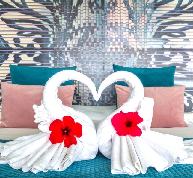 Hotel Miba detalle romántico habitación