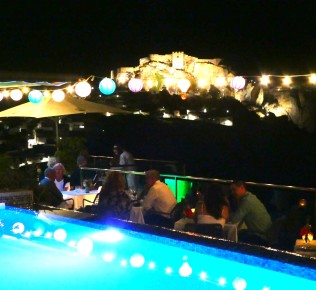 Skybar Miba cena con castillo iluminado